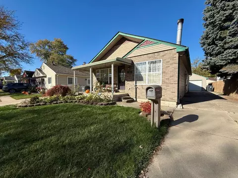 17345 Hanna St, Melvindale, MI 48122