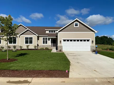 5660 Trail Side Lane Unit Ln #4, Hamburg, MI 48189