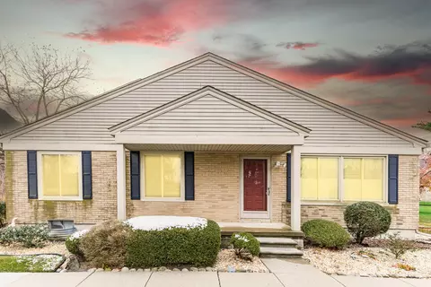 44742 Maryland Ct, Clinton Township, MI 48038