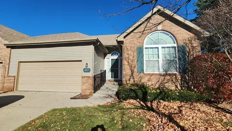 417 Winslow Cir, Commerce, MI 48390