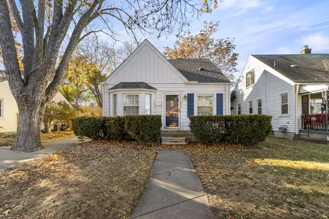 2612 Grindley Park St, Dearborn, MI 48124