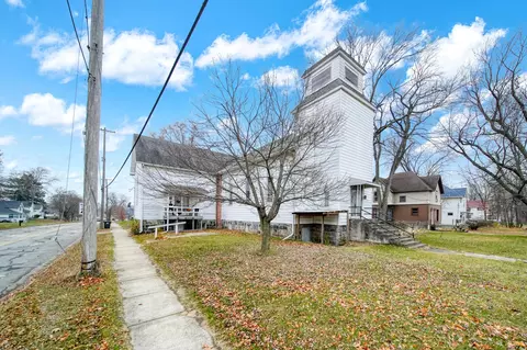 1302 Cooper St, Jackson, MI 49202