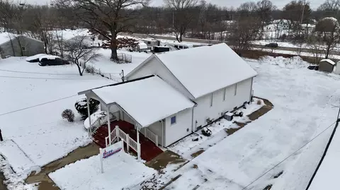 526 Fairyland Ave, Leoni, MI 49202