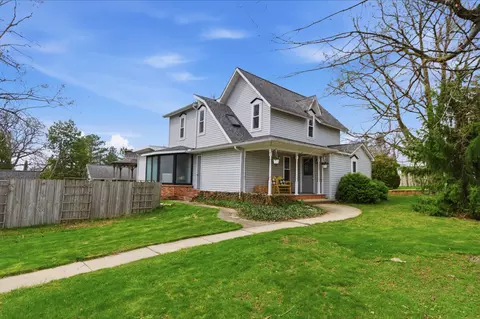 439 N Reese St, South Lyon, MI 48178