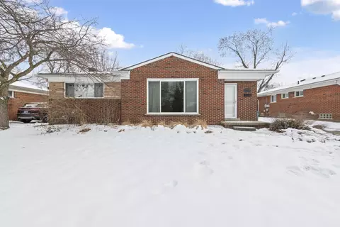 14284 Arcola St, Livonia, MI 48154