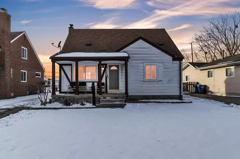 23307 Willard Ave, Warren, MI 48089