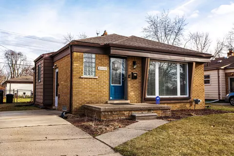 21400 Parklawn St, Oak Park, MI 48237