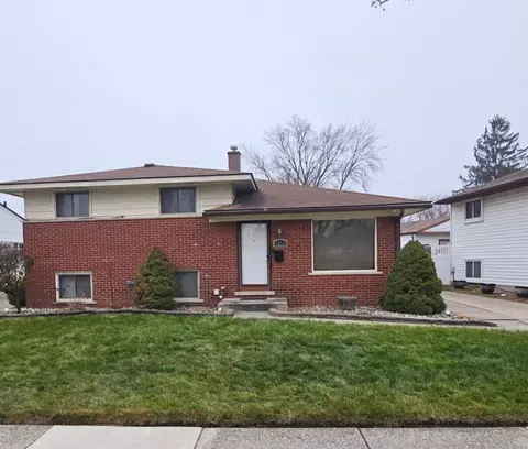 9814 Cass Ave, Taylor, MI 48180