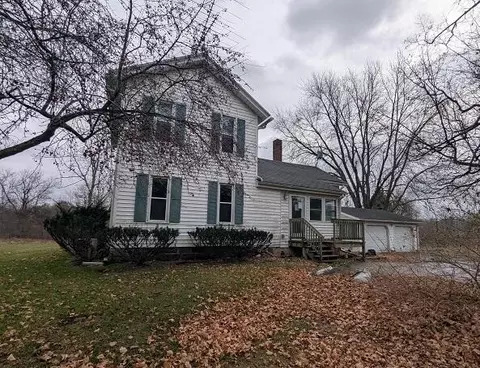14271 Woodbury Rd, Woodhull, MI 48840