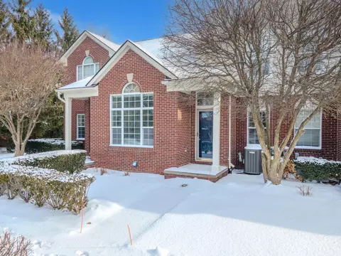 4101 Cameron Cir, Commerce, MI 48390