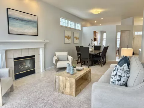 2973 Salem Dr, Ann Arbor, MI 48103