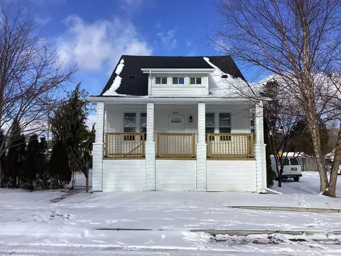 19351 Georgia St, Roseville, MI 48066