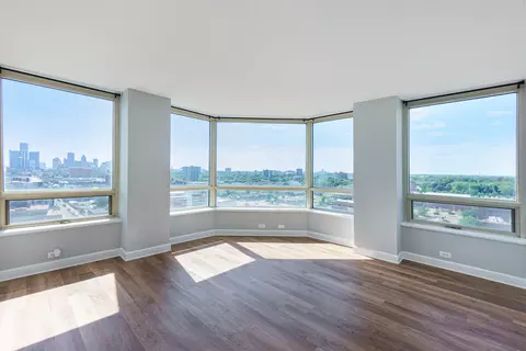 3320 Spinnaker Lane Unit Ln #16D, Detroit, MI 48207