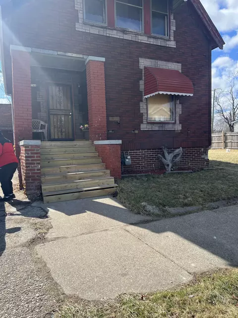 3741 Rohns St, Detroit, MI 48214