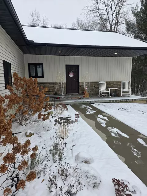 701 W State Rd, West Branch, MI 48661