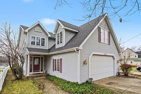 1230 Lynn Dr, Yankee Springs, MI 49333