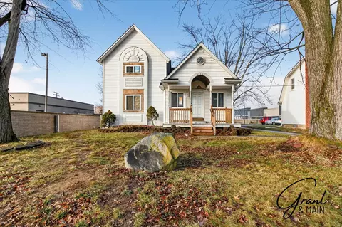 11627 Haller St, Livonia, MI 48150