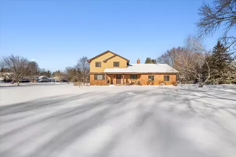 1633 Majon Dr, Highland, MI 48356