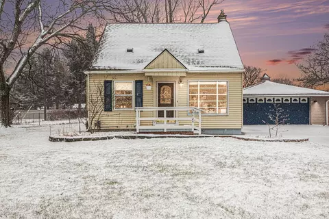 35425 5 Mile Rd, Livonia, MI 48154