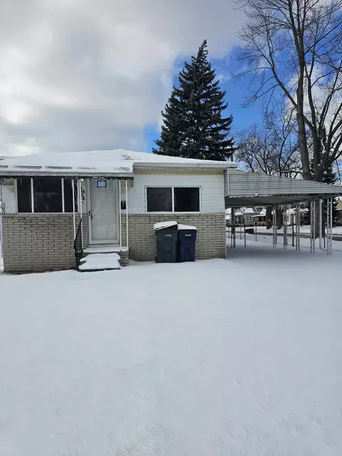 2458 River Dr, Lincoln Park, MI 48146