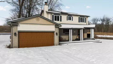 4405 Shoreview Ln, Whitmore Lake, MI 48189