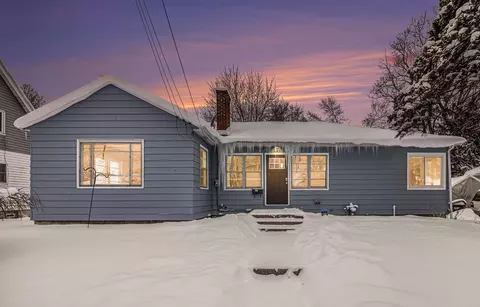 1643 Burlingame Ave SW, Wyoming, MI 49509