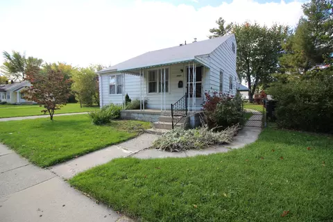 28889 Hillview St, Roseville, MI 48066