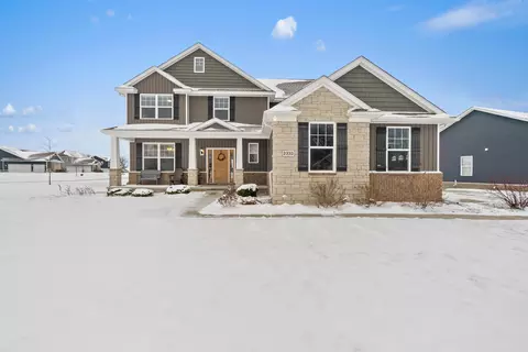2333 Torrey Pine Ct, Howell, MI 48855