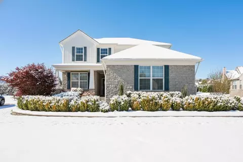 29651 Autumn Gold Dr, Lyon, MI 48165
