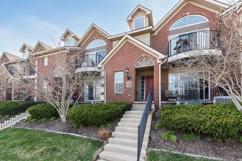 120 W Oakbrook Dr, Ann Arbor, MI 48103