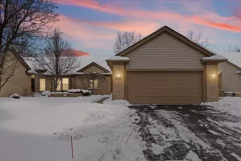 4853 Lone Oak Ct, Pittsfield, MI 48108