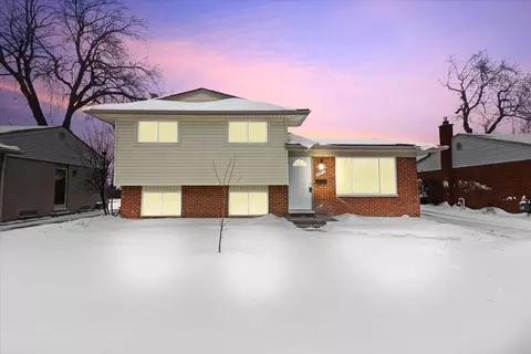 39618 Bart St, Canton, MI 48187