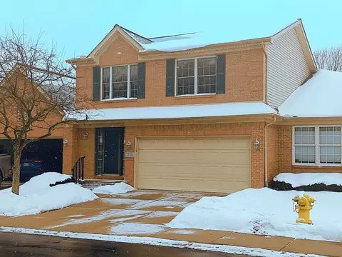 23721 W Lake Circle Unit Cir #14, Brownstown, MI 48183