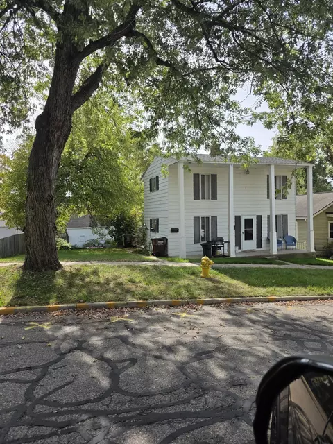 208 Maple St, Ypsilanti, MI 48198
