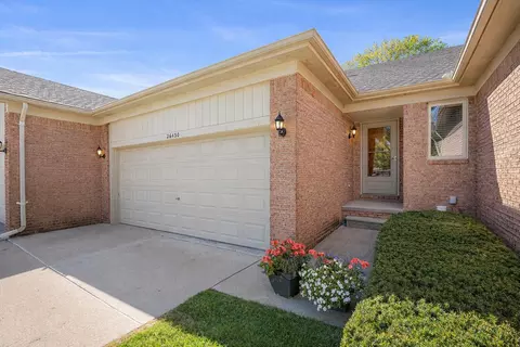 26430 Sanajo Court Unit Ct #20, Chesterfield, MI 48051