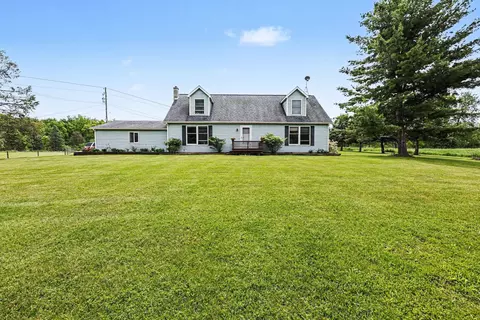 10955 Sooten Rd, Manchester, MI 48158