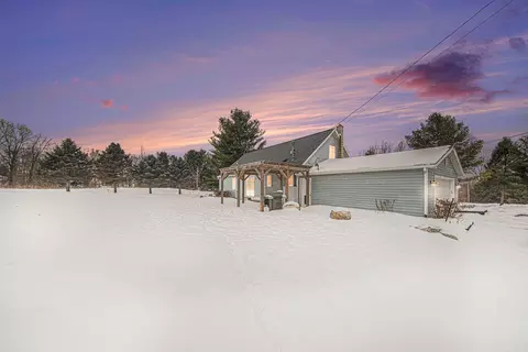 10955 Sooten Rd, Manchester, MI 48158