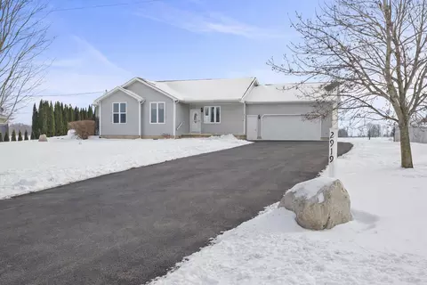 2919 W Kalamo Hwy, Carmel, MI 48813