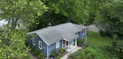 601 Cressfield Ln, Ann Arbor, MI 48103