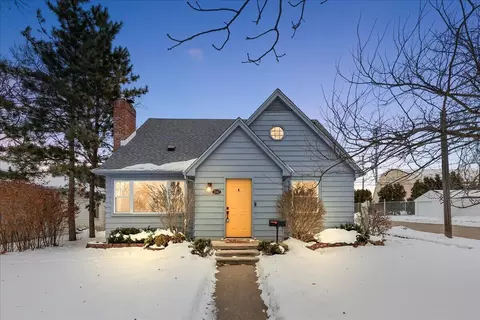 1342 Junction St, Plymouth, MI 48170