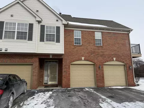 23493 Williamsburg Cir, Woodhaven, MI 48183