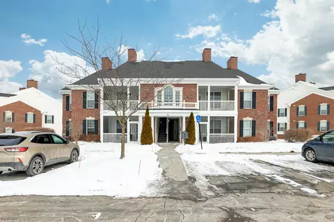 1062 W Summerfield Glen Circle Building G Unit Cir #70, Scio, MI 48103