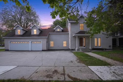1109 S Genesee Dr, Lansing, MI 48915