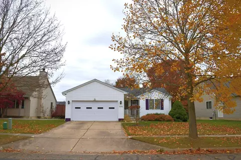 1040 Heritage Dr, Saline, MI 48176