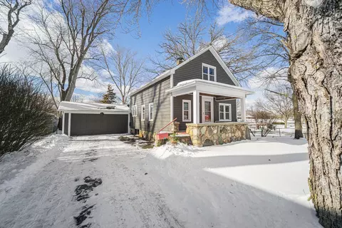 629 N Main St, Chelsea, MI 48118