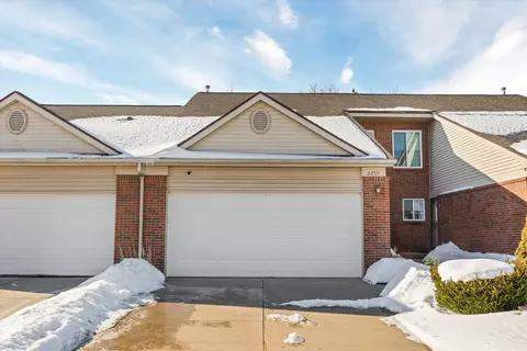 2255 Crystal Crossing Dr, Marion, MI 48843