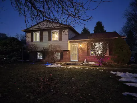 127 S John Hix St, Westland, MI 48186