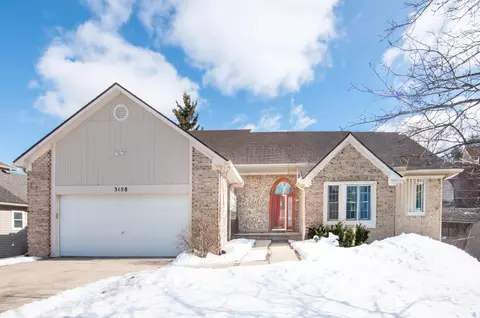 3158 Shamrock Ct, Ann Arbor, MI 48105