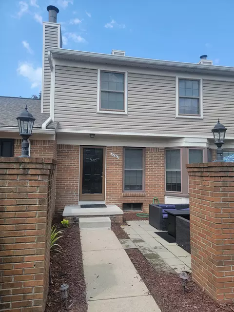 22363 Peachtree, Novi, MI 48375
