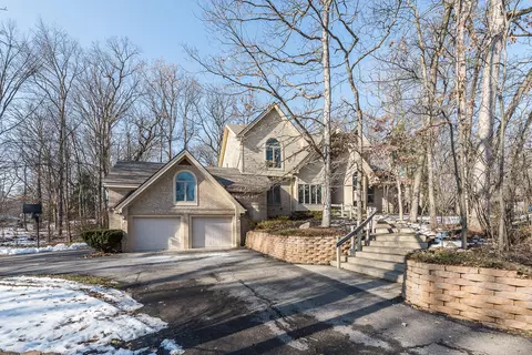 2925 Exmoor Rd, Ann Arbor, MI 48104